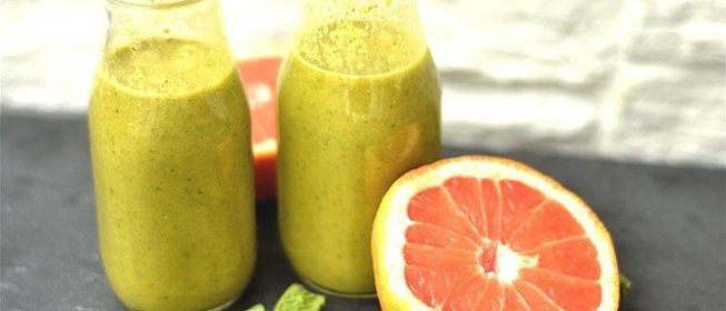 Смузи с грейпфрутом, мятой и огурцом