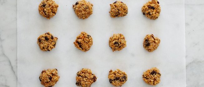 Овсяное печенье с морковью и клюквой