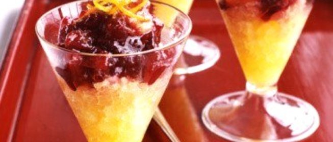 Апельсиновая гранита с ягодным джемом