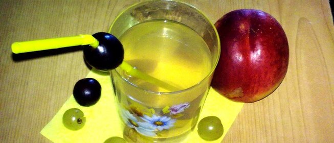 Компот из винограда и нектарина