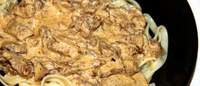 Говядина в сметанном соусе