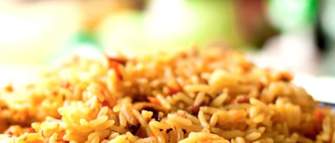 Плов с курицей, куркумой и барбарисом