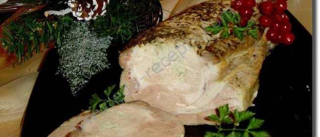 Запеченная свинина на луковой подушке