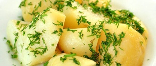 Вареный картофель с чесноком и тимьяном