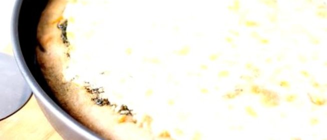 Пицца Три сыра с соусом Песто