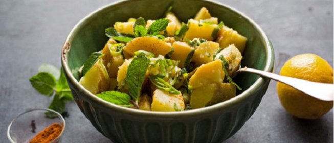 Картофель с лимоном и мятой