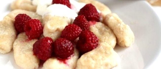 Ленивые вареники с малиной