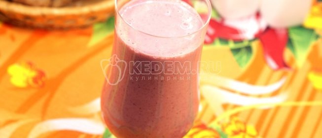 Смузи с йогуртом и вишней