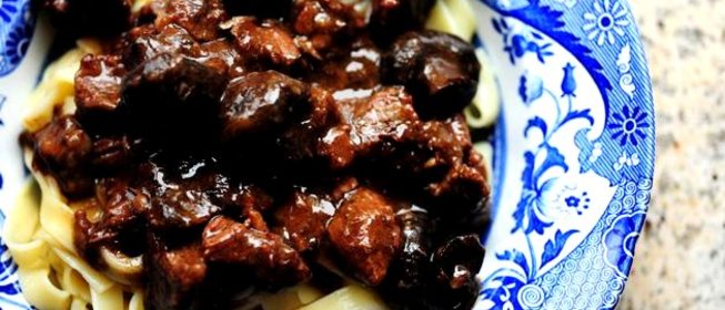 Говядина тушеная с грибами