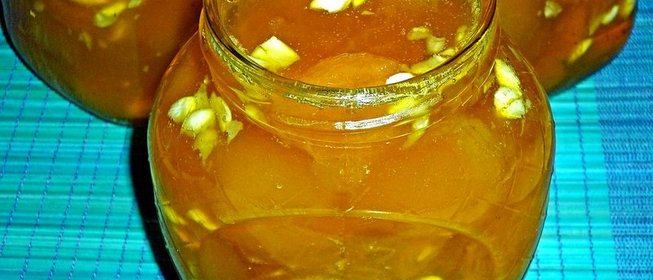 Абрикосовое варенье с ядрышками