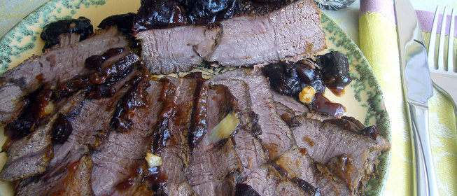 Говядина с черносливом