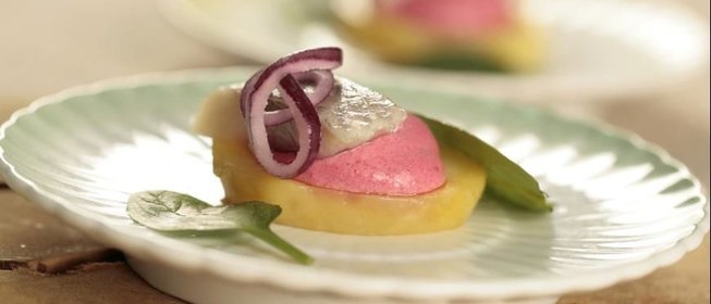 Закуска из картофеля с сельдью