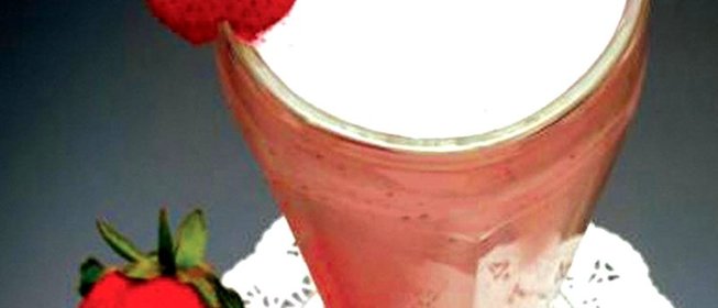 Бананово-клубничный коктейль