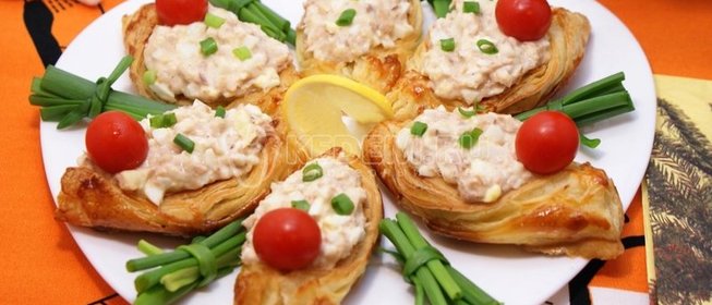 Лодочки с начинкой из тунца