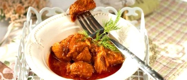 Свинина в томатном соусе