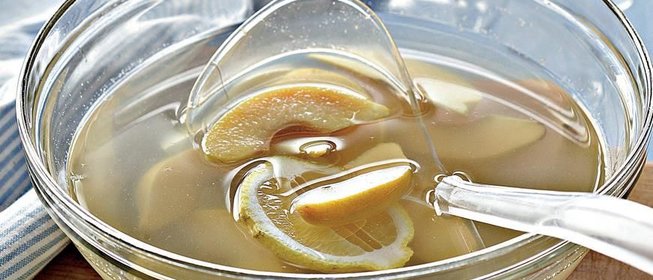 Компот из айвы с лимонами