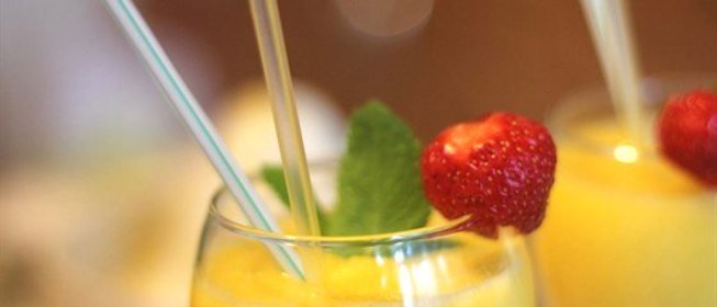 Мангово-ананасовый смузи