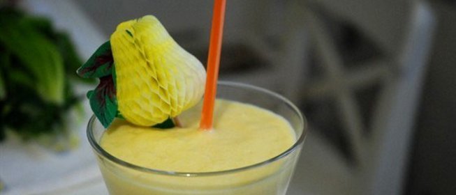 Бананово-манговый смузи