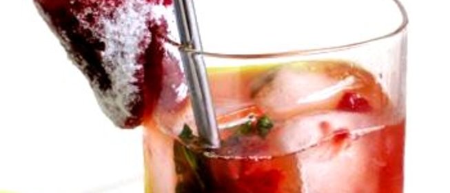 Весенний клубничный коктейль