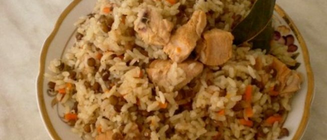 Плов из чечевицы с курицей