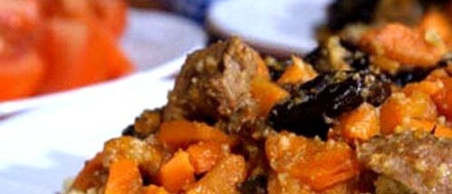 Говядина с морковью и черносливом