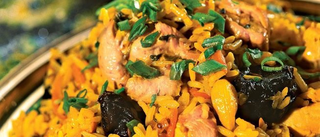 Плов с курицей и черносливом