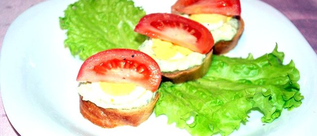 Канапе с соусом гуакамоле