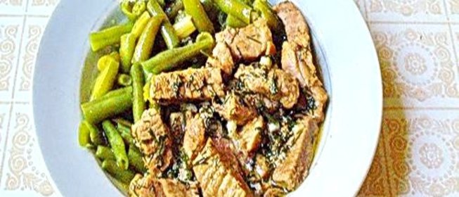 Свинина с карри и стручковой фасолью