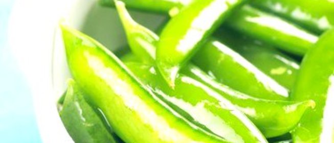 Закуска из стручкового горошка с орегано