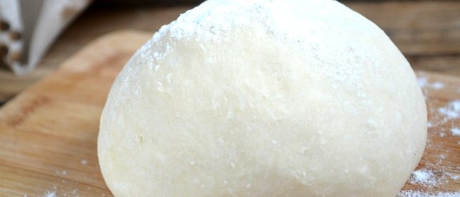 Простое бездрожжевое тесто для пиццы
