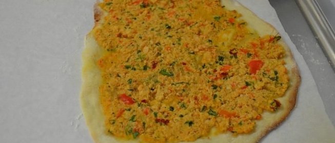 Турецкий Лахмаджун пицца с фаршем