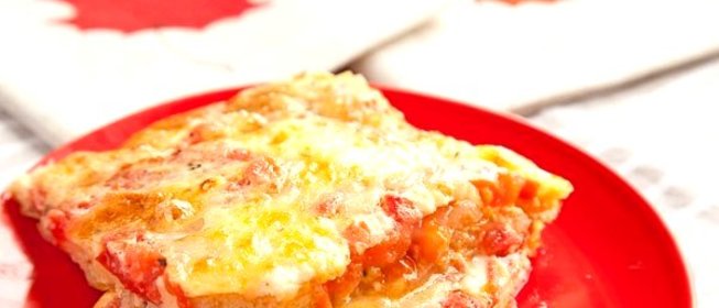 Омлет в духовке с помидорами