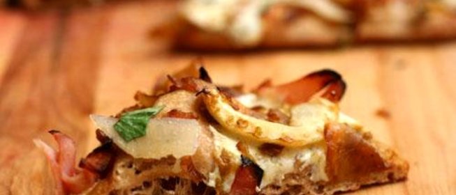 Пицца с карамелизованным луком и фенхелем