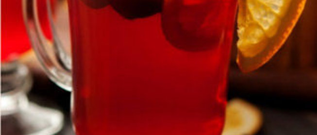 Горячий клюквенный чай