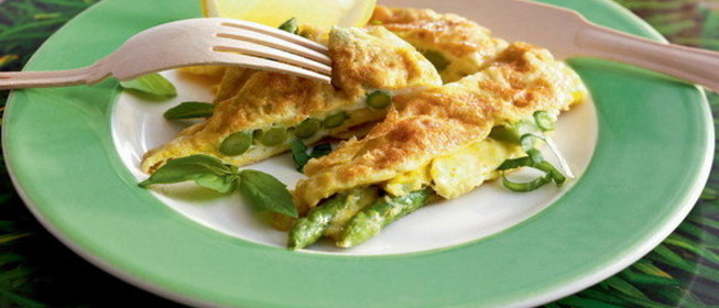 Омлет со спаржей