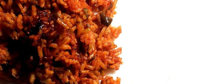 Рис с чесноком и луком-пореем в соусе сальса