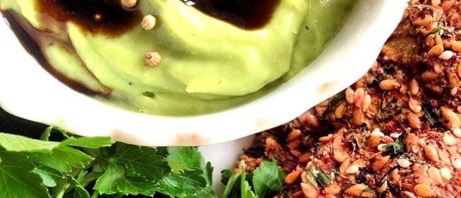 Соус из авокадо с кориандром