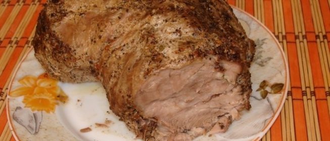 Свинина с чесноком в духовке