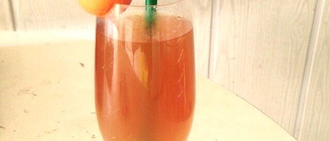 Холодный персиковый чай