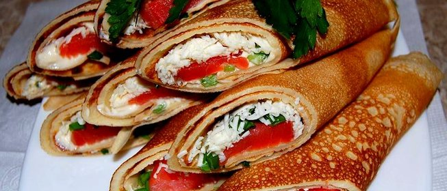 Блинчики с моцареллой и красной рыбой