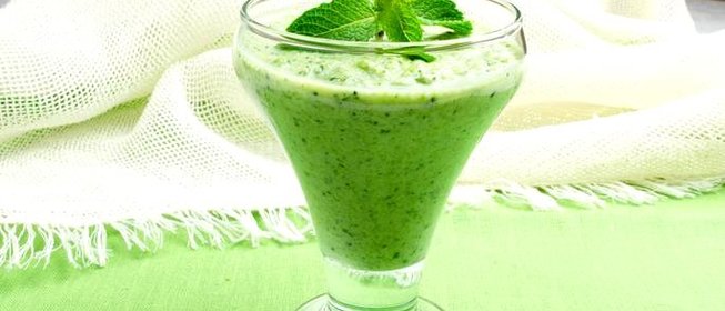 Коктейль из зелёных овощей с йогуртом