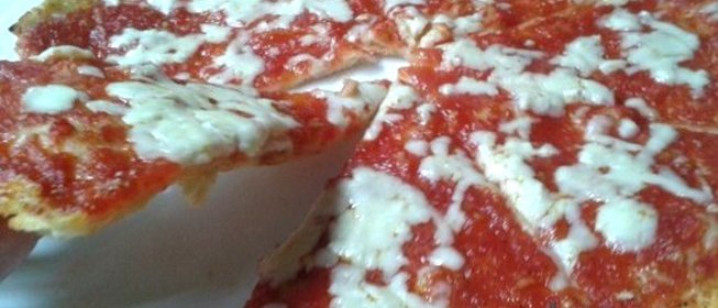 Пицца «Маргарита» с домашним соусом из томатов