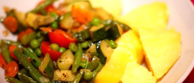 Овощи, жареные на сковороде