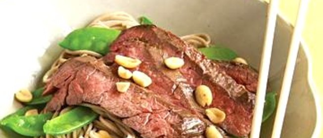 Говядина с лапшой и фасолью