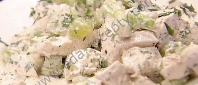 Куриный салат с виноградом