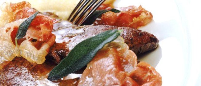 Пивные оладьи с беконом и сыром