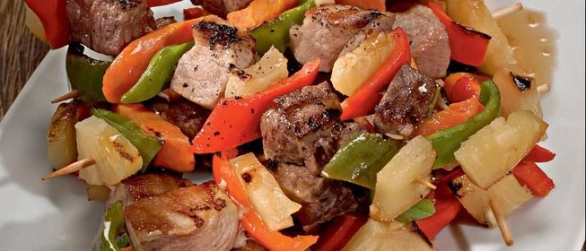 Свинина с ананасами и морковью