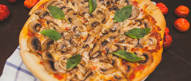 Пицца с грибами и моцареллой: пошаговый рецепт