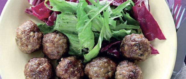 Фрикадельки из баранины с зирой, фаршированные виноградом