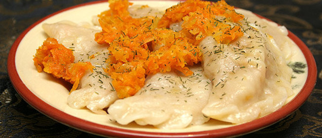 Постные вареники с капустой